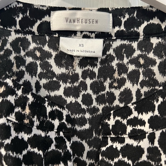 Leopard Blouse - Picture 5 of 5